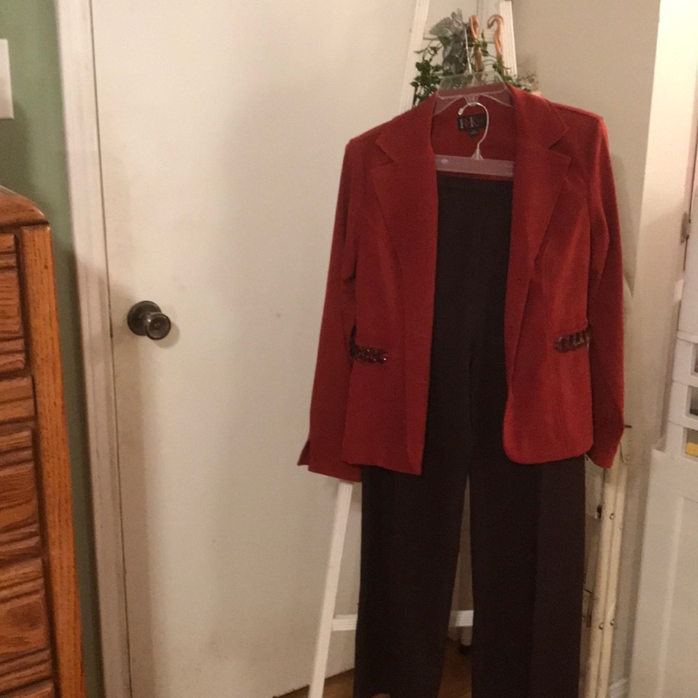 Two piece pant suit